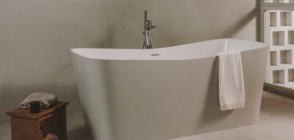 Découvrez Stonex®, le matériau composite de Roca pour les receveurs de douche antidérapants et les baignoires autoportantes | Roca 